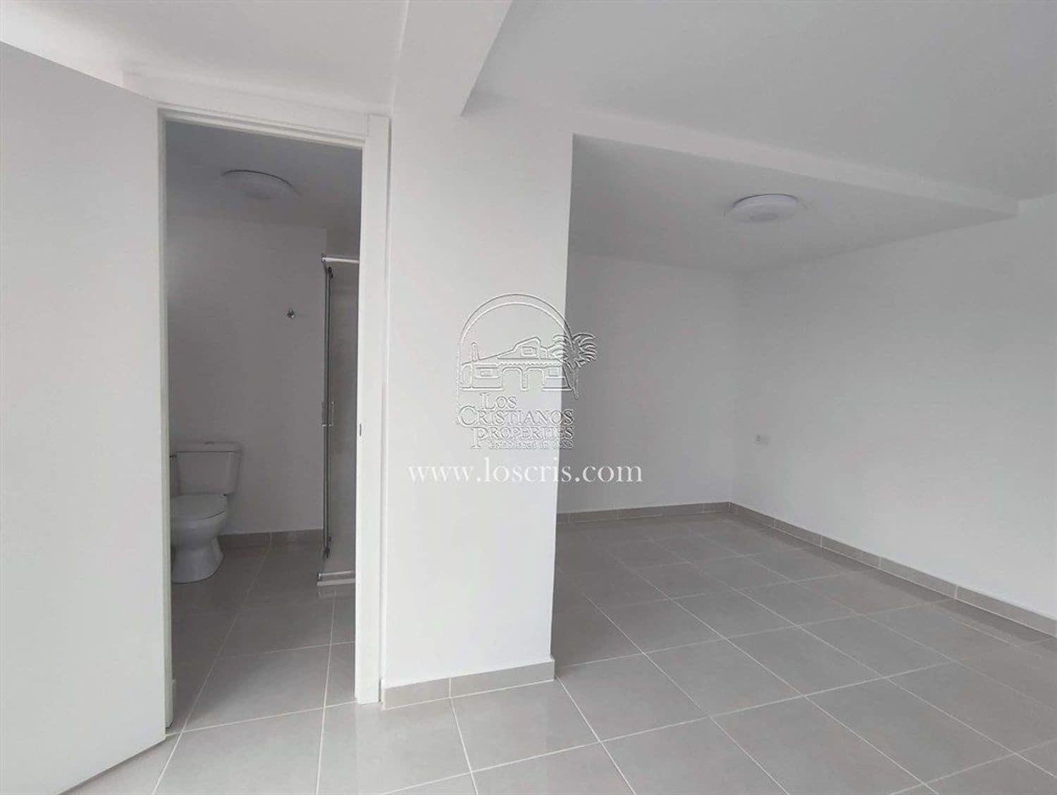 3 bedroom Apartment for sale in Arona with garage - € 330,000 (Ref: 9294142)