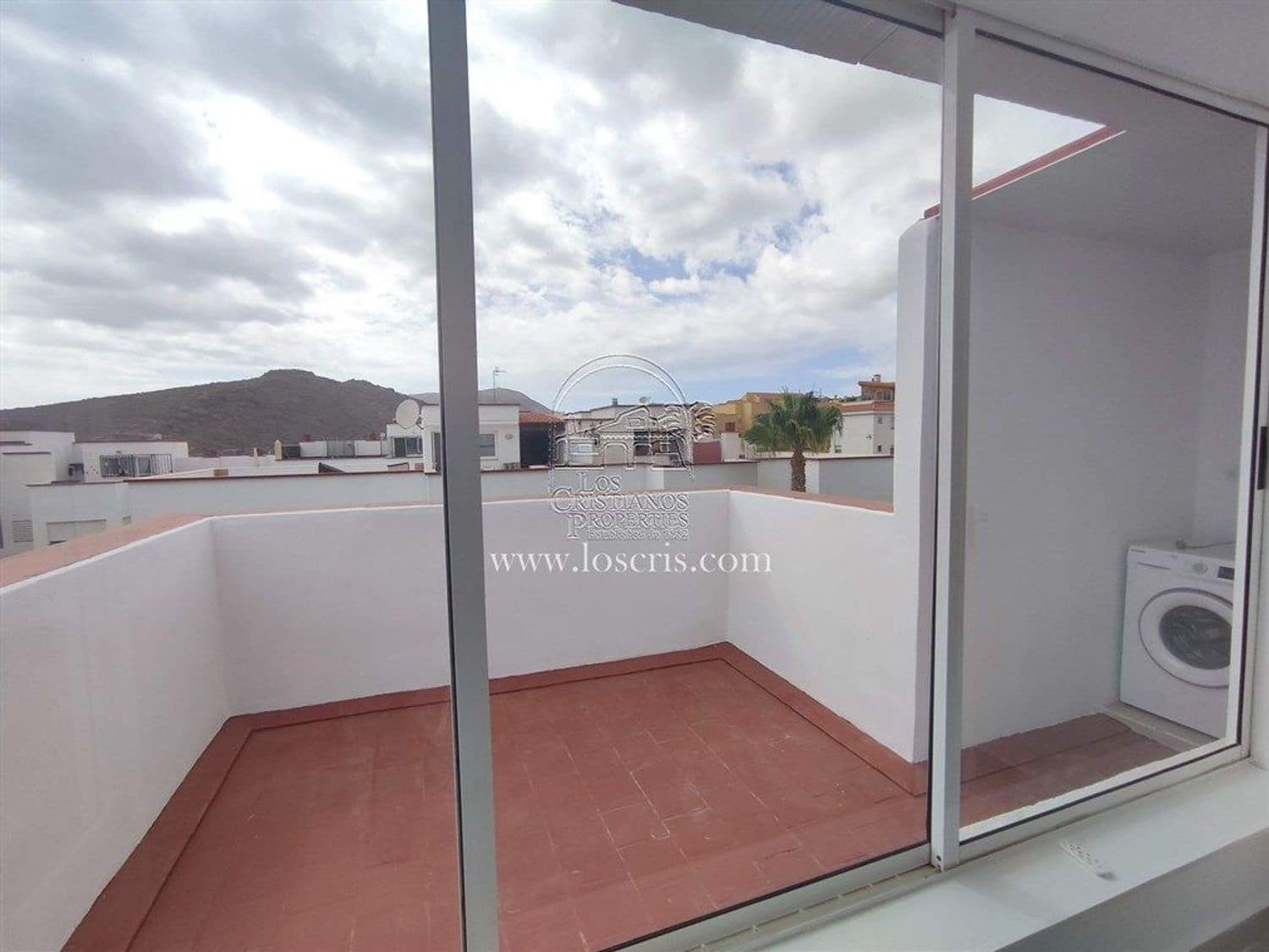 3 bedroom Apartment for sale in Arona with garage - € 330,000 (Ref: 9294142)