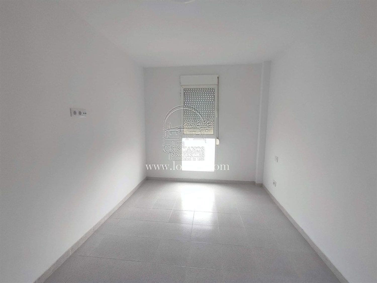 3 bedroom Apartment for sale in Arona with garage - € 330,000 (Ref: 9294142)