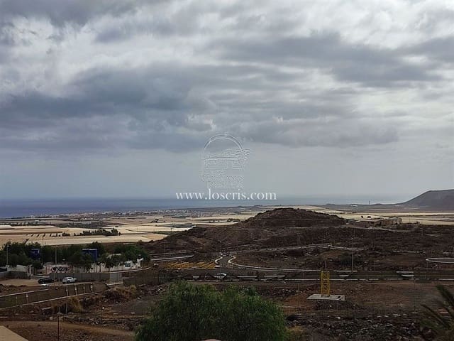 3 bedroom Apartment for sale in Arona with garage - € 330,000 (Ref: 9294142)