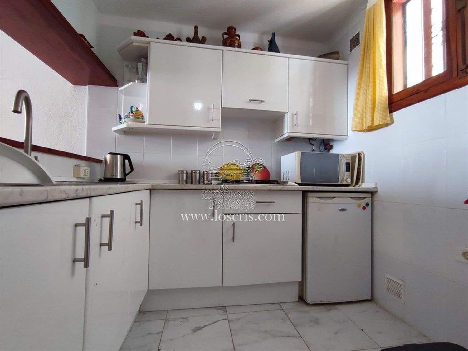 2 soveværelse Lejlighed til salg i Playa de las Americas med swimmingpool garage - € 495.000 (Ref: 9310199)