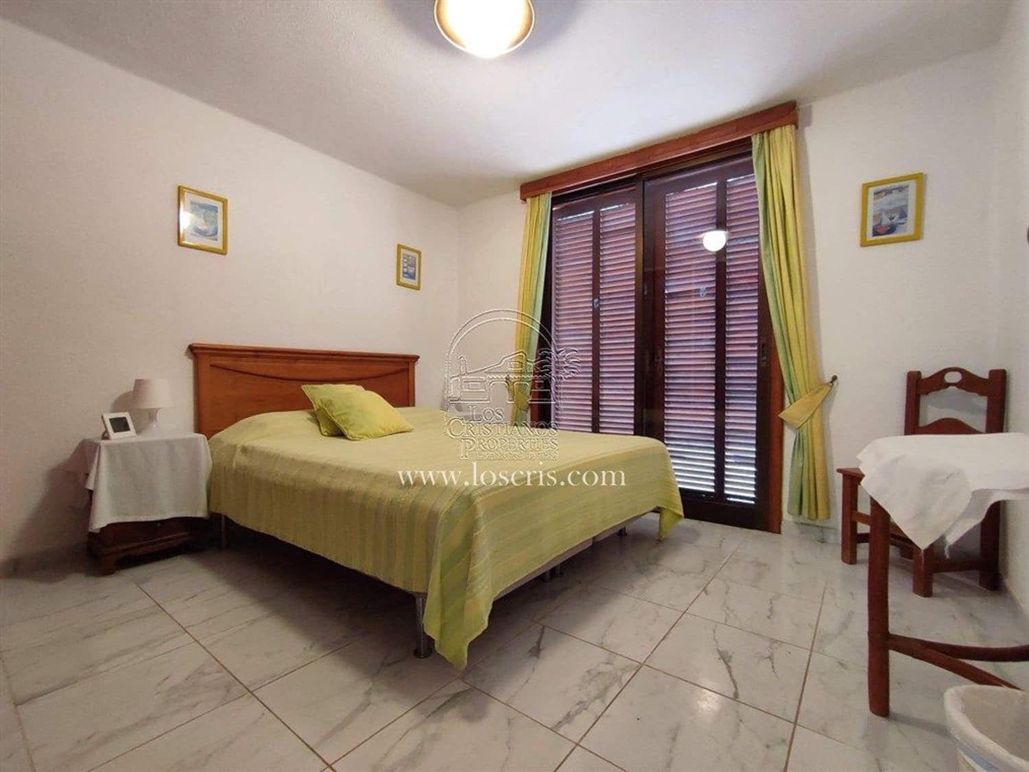 2 soveværelse Lejlighed til salg i Playa de las Americas med swimmingpool garage - € 495.000 (Ref: 9310199)