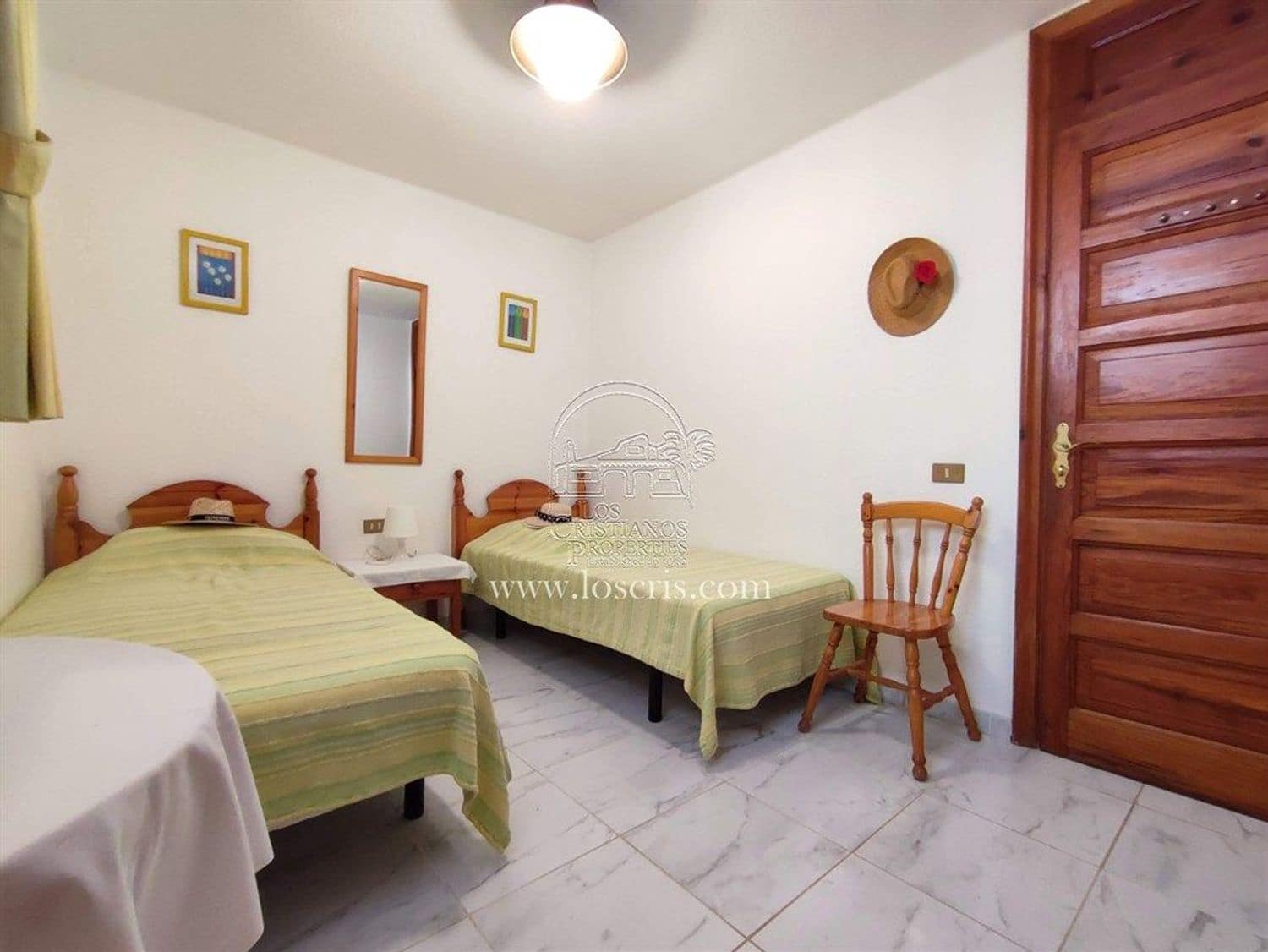 2 soveværelse Lejlighed til salg i Playa de las Americas med swimmingpool garage - € 495.000 (Ref: 9310199)