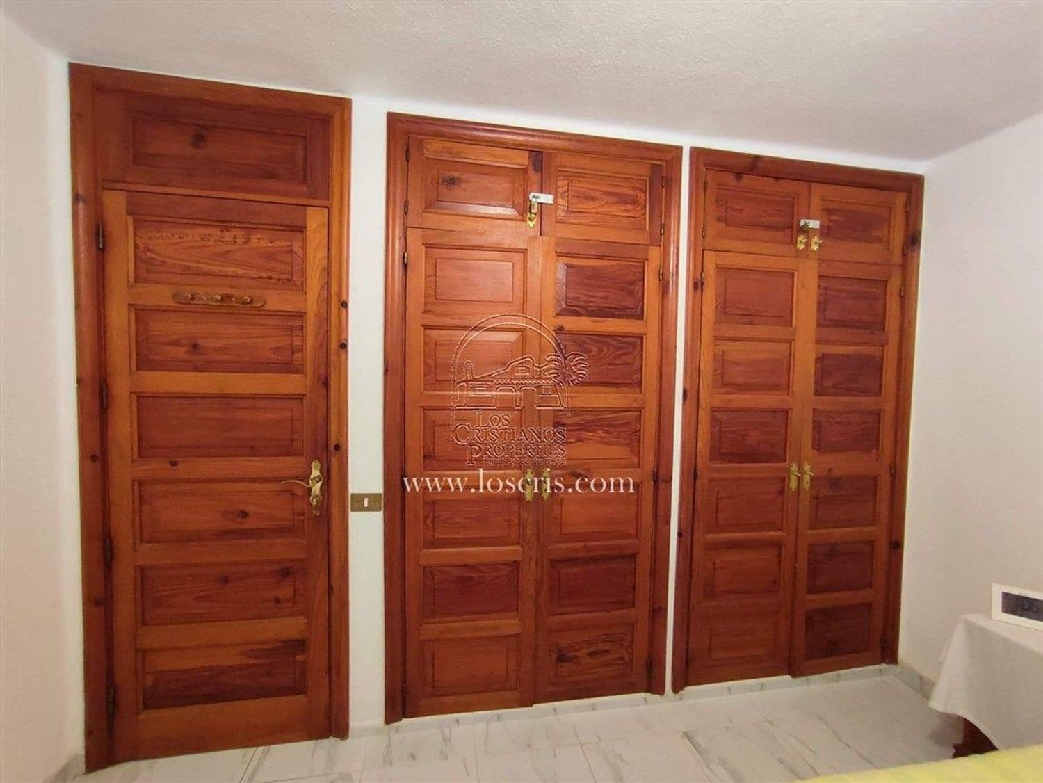 2 soveværelse Lejlighed til salg i Playa de las Americas med swimmingpool garage - € 495.000 (Ref: 9310199)