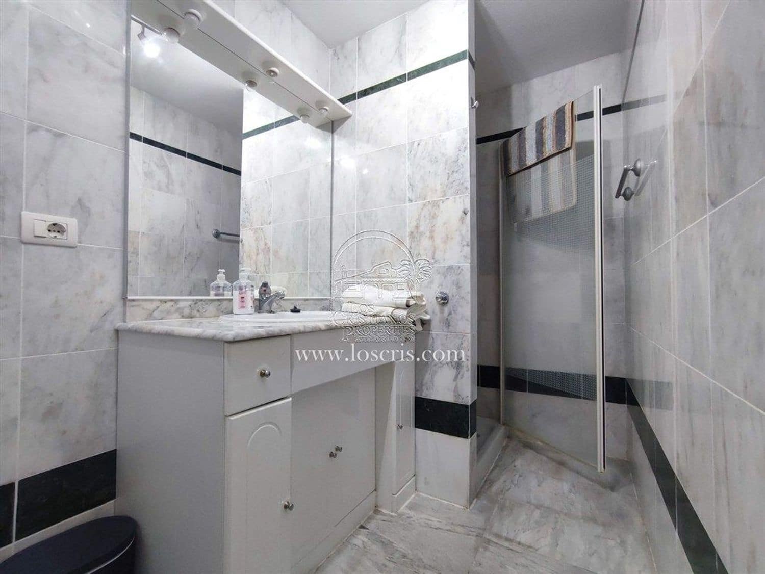 Apartamento de 1 habitación en Los Cristianos en venta con piscina garaje - 315.000 € (Ref: 9310200)