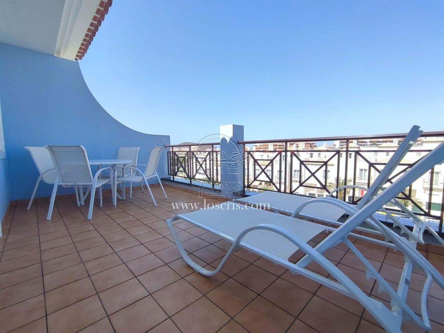 Apartamento de 1 habitación en Los Cristianos en venta con piscina garaje - 315.000 € (Ref: 9310200)