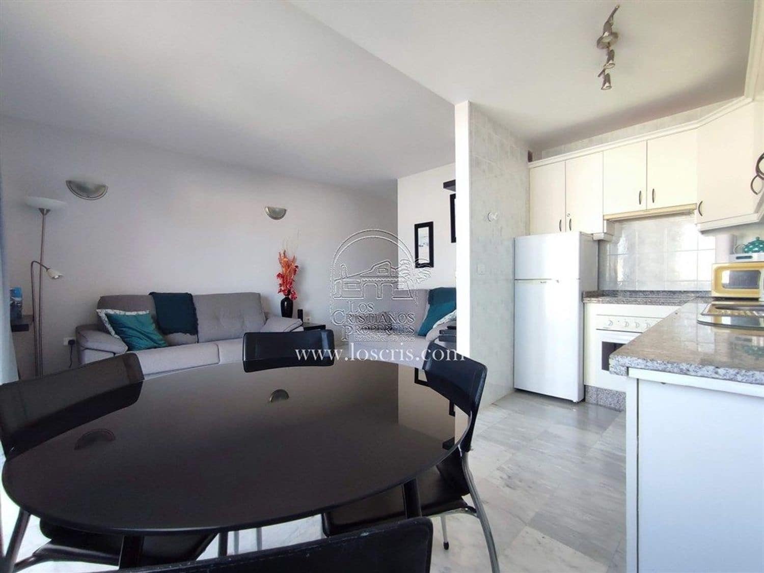 Apartamento de 1 habitación en Los Cristianos en venta con piscina garaje - 315.000 € (Ref: 9310200)