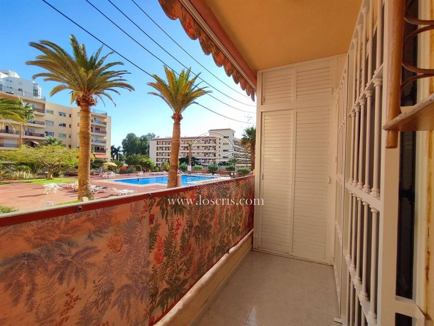 Apartamento de 1 habitación en Los Cristianos en venta con piscina garaje - 295.000 € (Ref: 9371180)