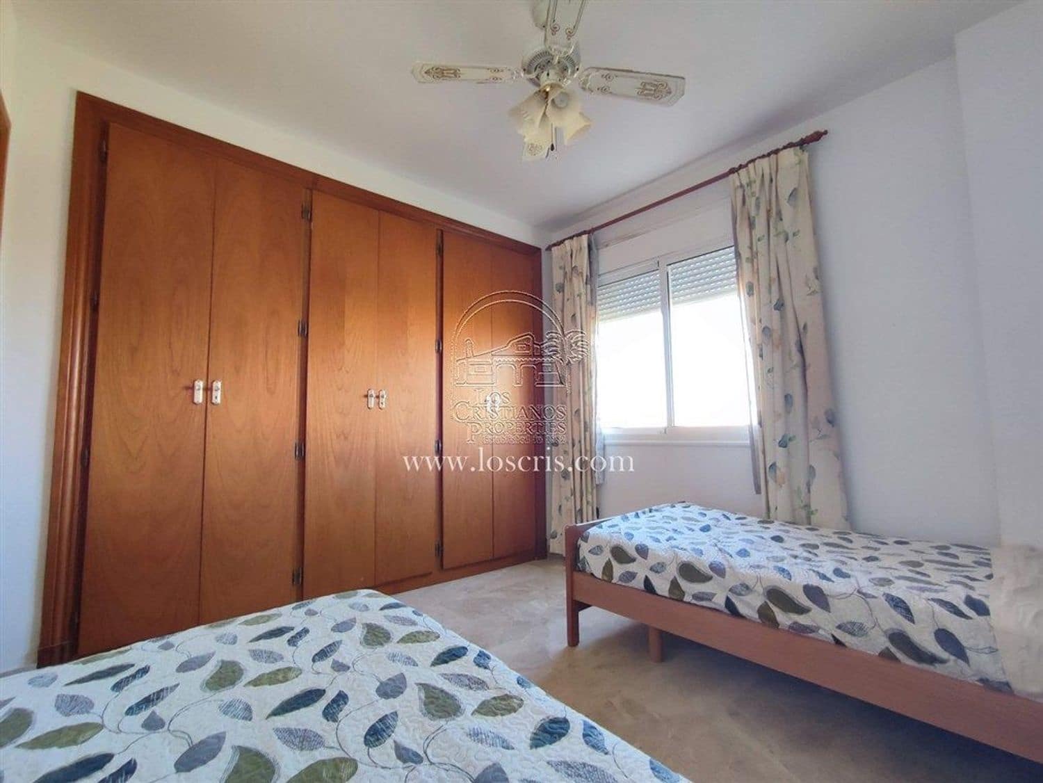 Apartamento de 2 habitaciones en Los Cristianos en venta con piscina garaje - 435.000 € (Ref: 9371181)