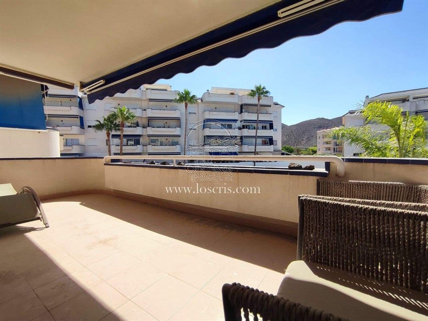 Apartamento de 2 habitaciones en Los Cristianos en venta con piscina garaje - 435.000 € (Ref: 9371181)