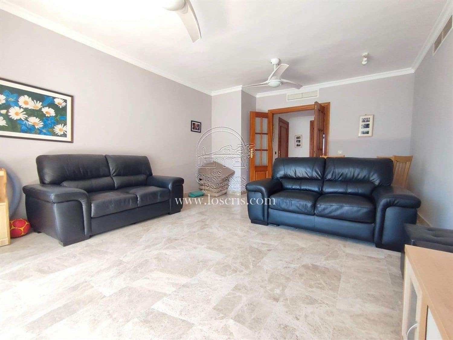 Apartamento de 2 habitaciones en Los Cristianos en venta con piscina garaje - 435.000 € (Ref: 9371181)