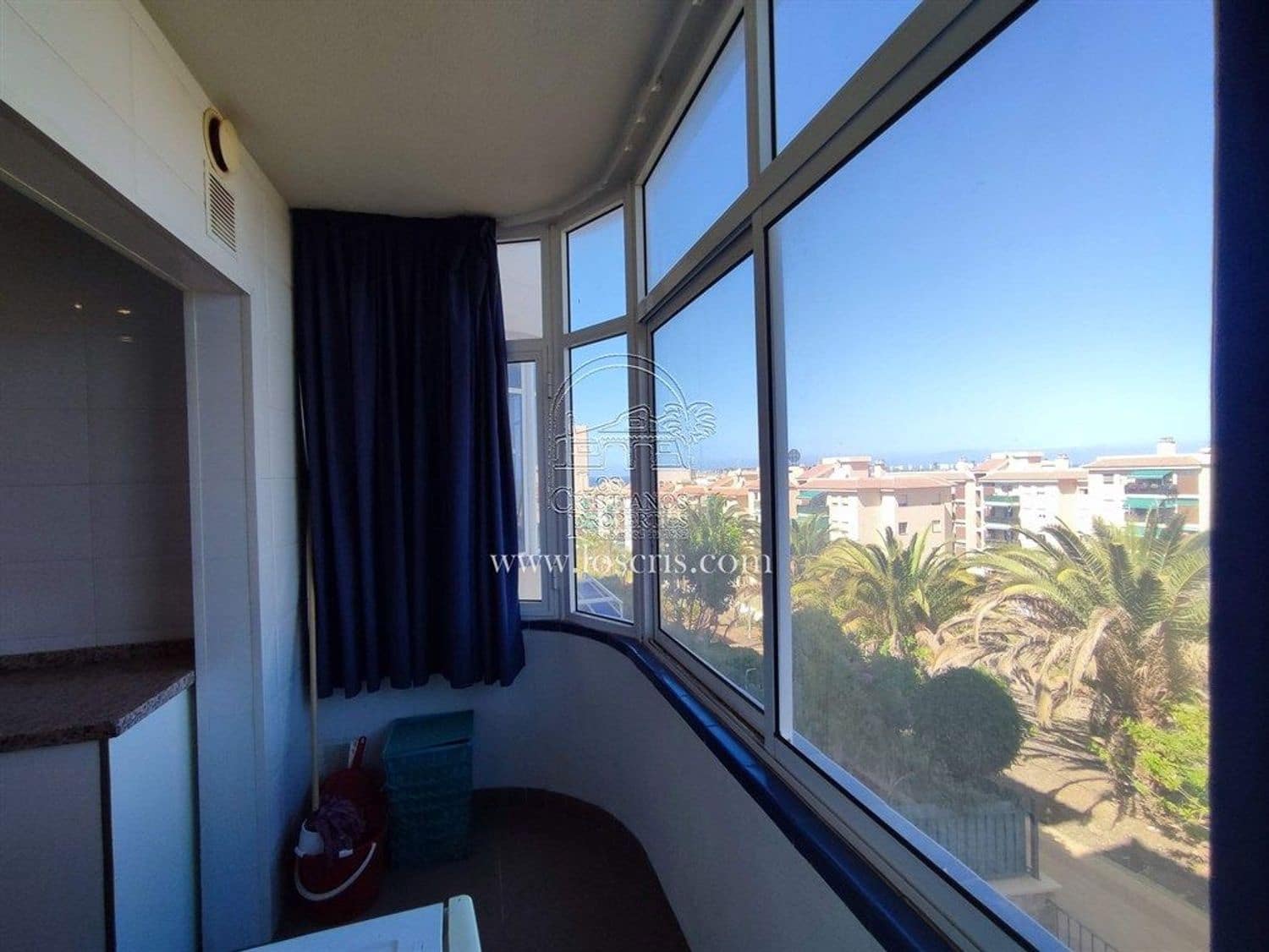 Apartamento de 2 habitaciones en Los Cristianos en venta con piscina garaje - 435.000 € (Ref: 9371181)