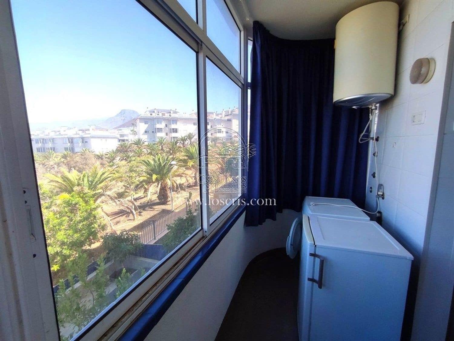 Apartamento de 2 habitaciones en Los Cristianos en venta con piscina garaje - 435.000 € (Ref: 9371181)