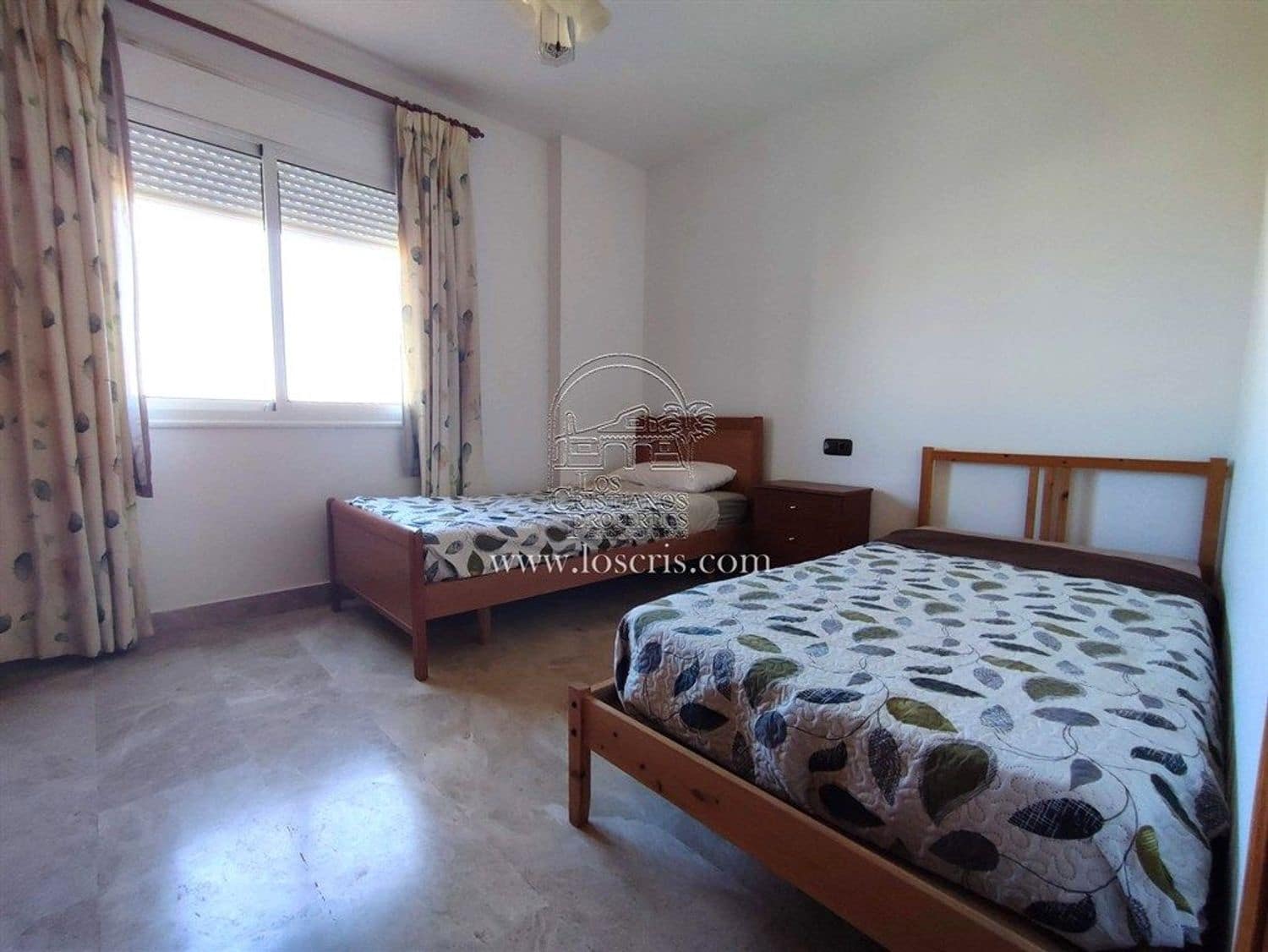 Apartamento de 2 habitaciones en Los Cristianos en venta con piscina garaje - 435.000 € (Ref: 9371181)