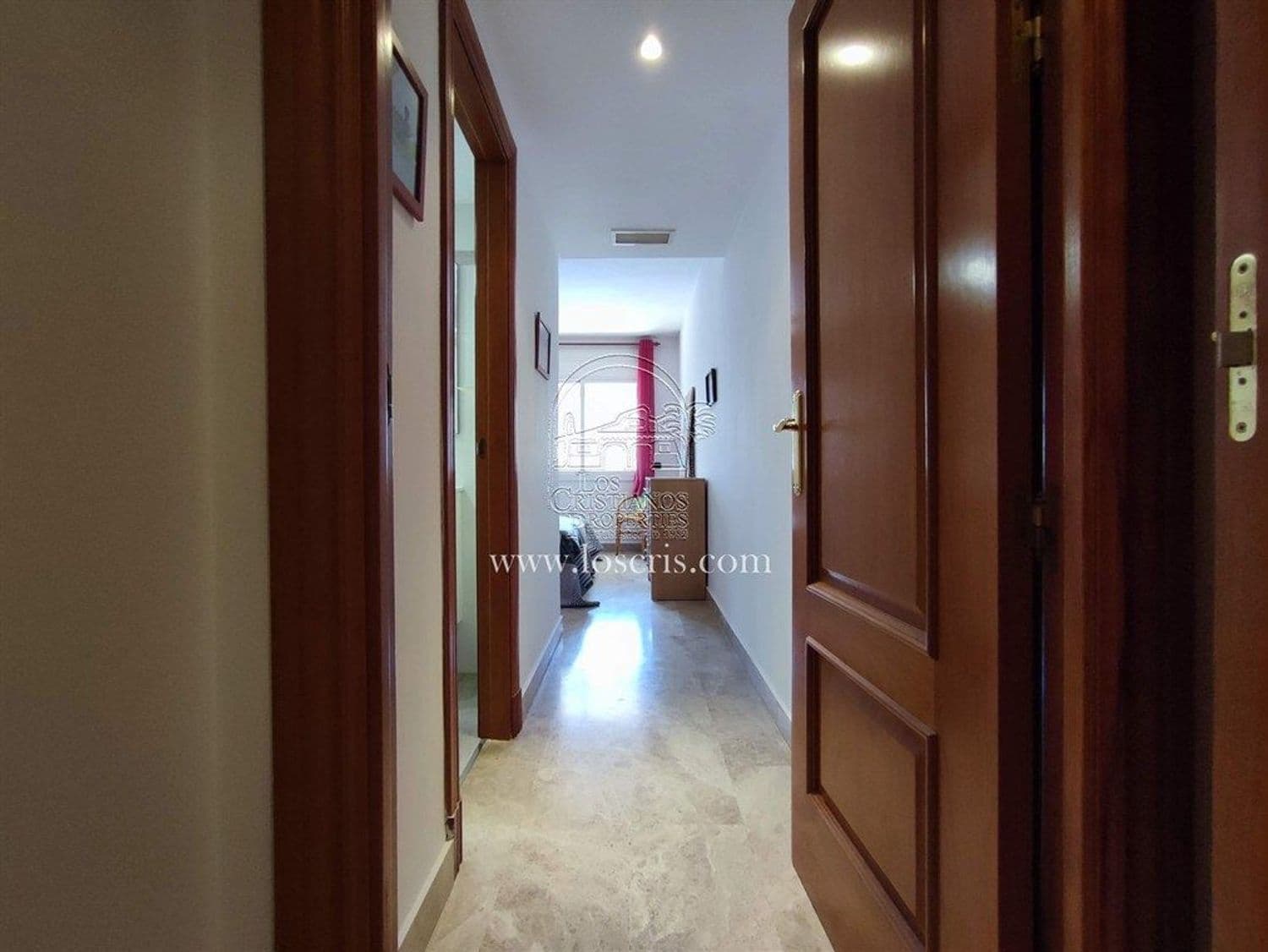 Apartamento de 2 habitaciones en Los Cristianos en venta con piscina garaje - 435.000 € (Ref: 9371181)