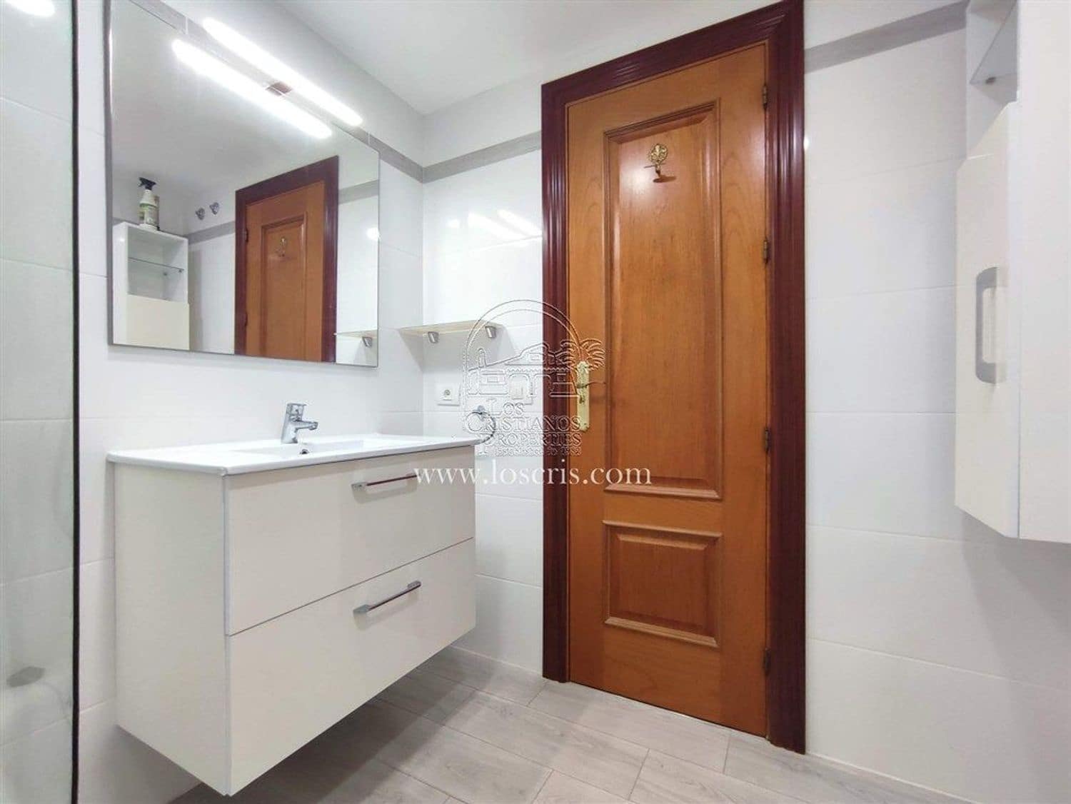 Apartamento de 2 habitaciones en Los Cristianos en venta con piscina garaje - 435.000 € (Ref: 9371181)