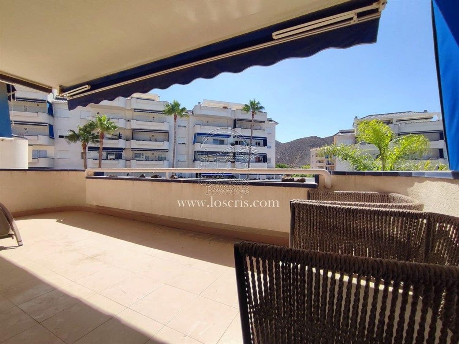 Apartamento de 2 habitaciones en Los Cristianos en venta con piscina garaje - 435.000 € (Ref: 9371181)