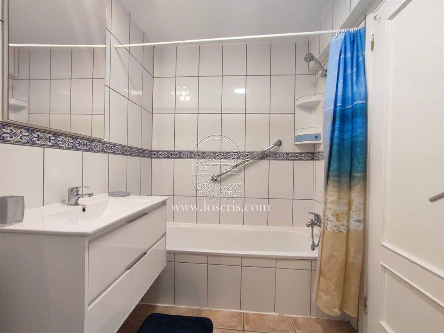 1 soverom Leilighet til salgs i Los Cristianos med svømmebasseng garasje - € 305 000 (Ref: 9371183)