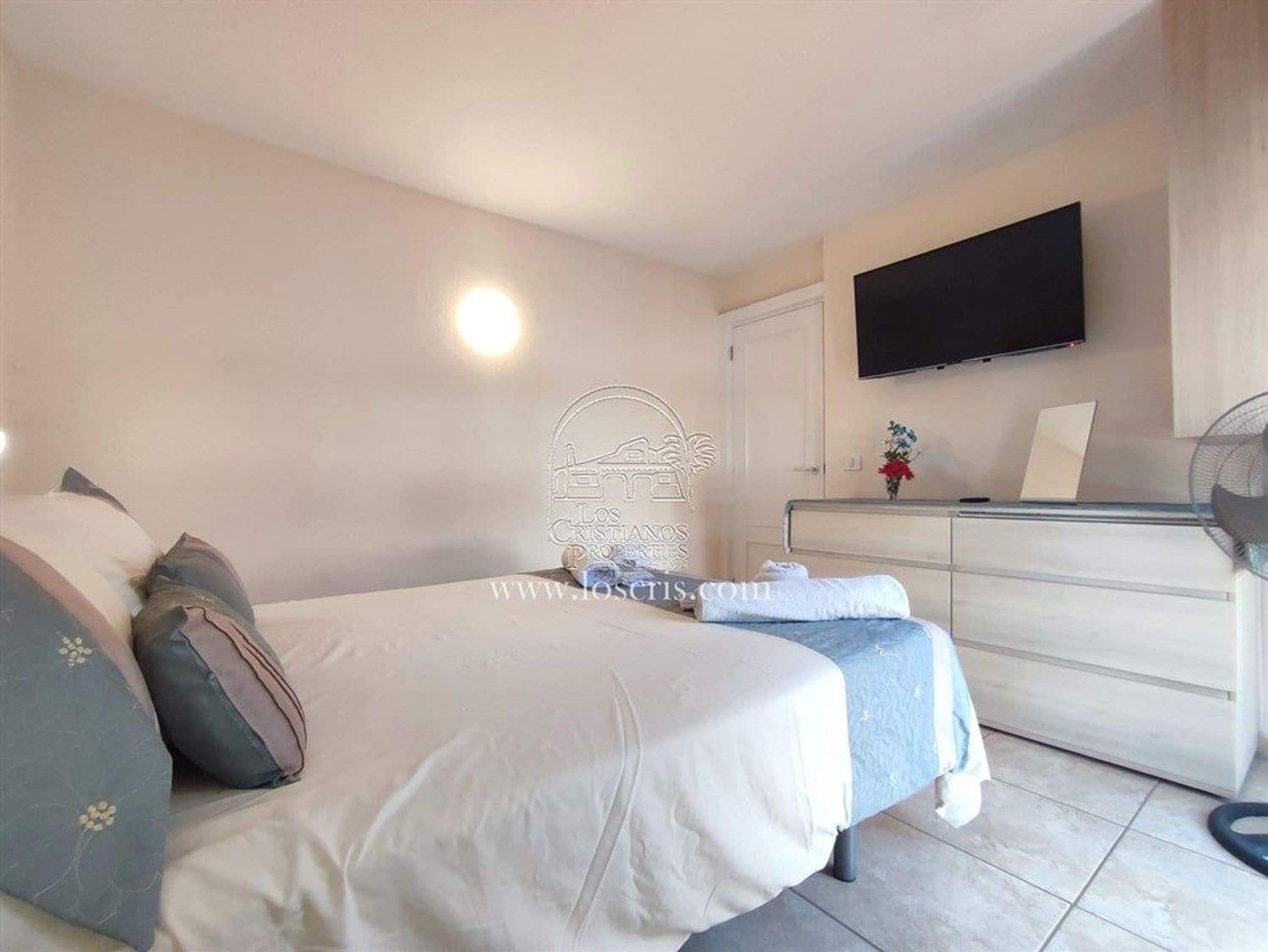 1 soverom Leilighet til salgs i Los Cristianos med svømmebasseng garasje - € 305 000 (Ref: 9371183)