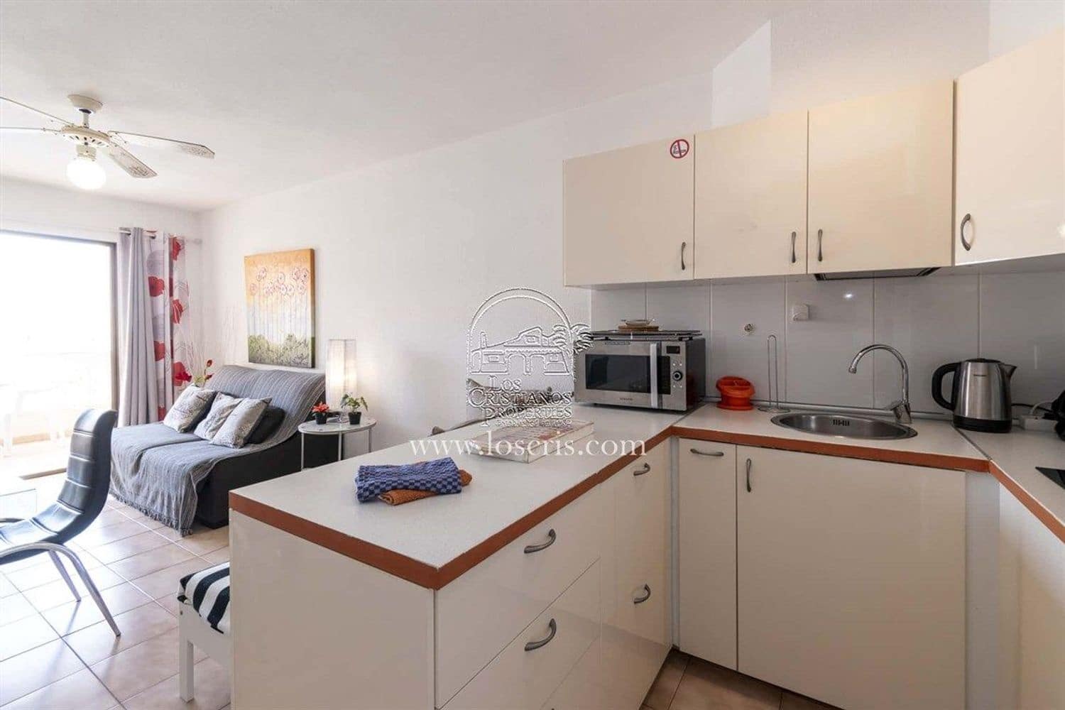 1 sypialnia Apartament na sprzedaż w Los Cristianos z basenem garażem - 290 000 € (Ref: 9415360)