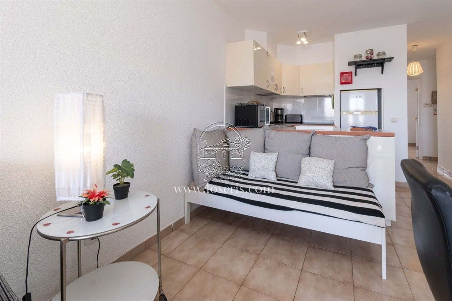 1 sypialnia Apartament na sprzedaż w Los Cristianos z basenem garażem - 290 000 € (Ref: 9415360)
