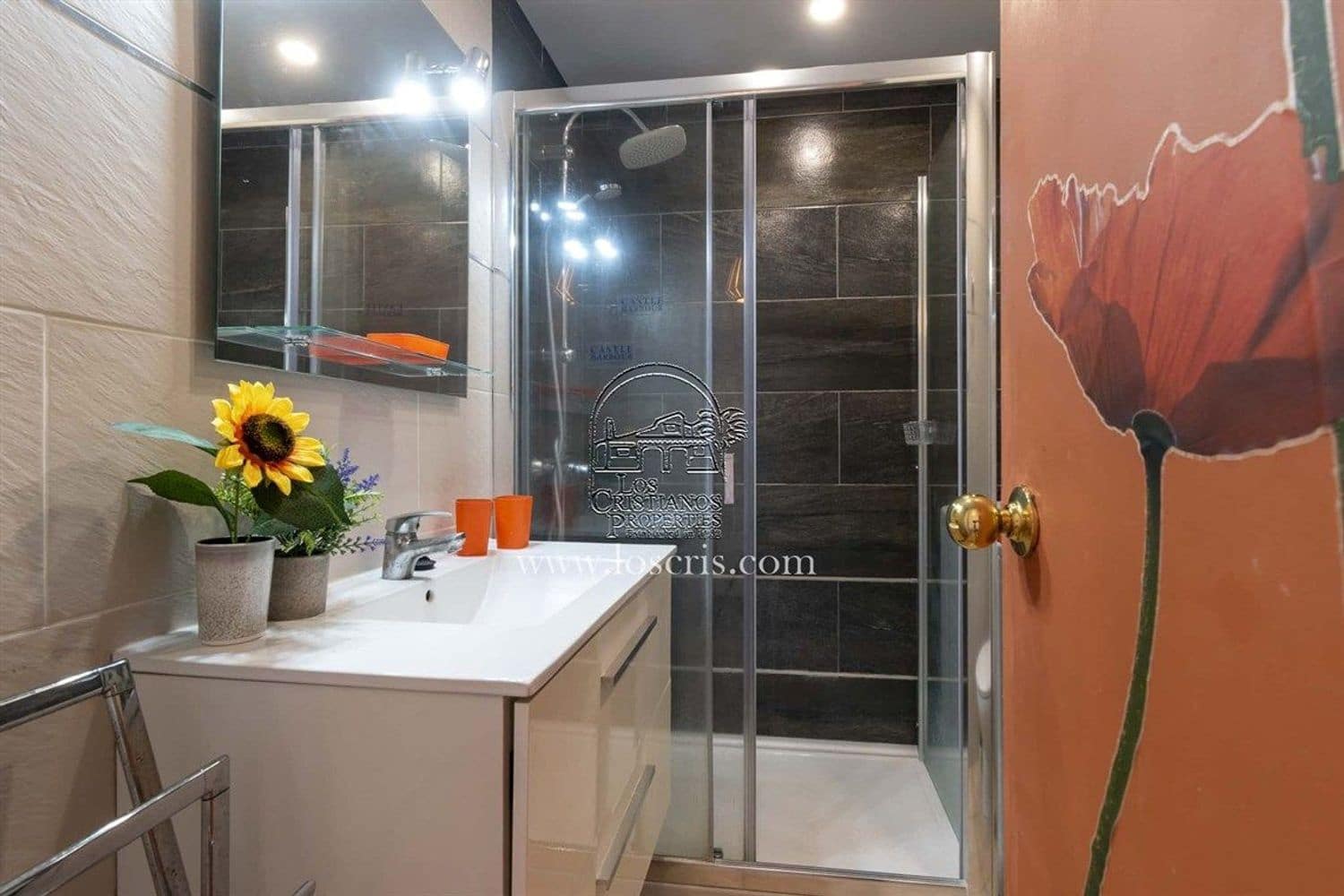 1 sypialnia Apartament na sprzedaż w Los Cristianos z basenem garażem - 290 000 € (Ref: 9415360)