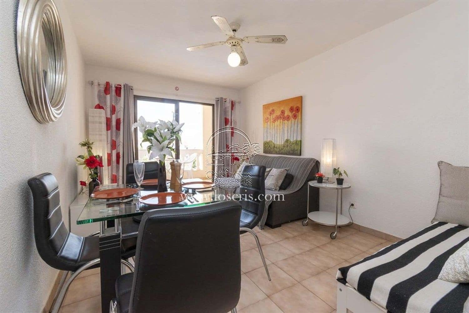 1 sypialnia Apartament na sprzedaż w Los Cristianos z basenem garażem - 290 000 € (Ref: 9415360)
