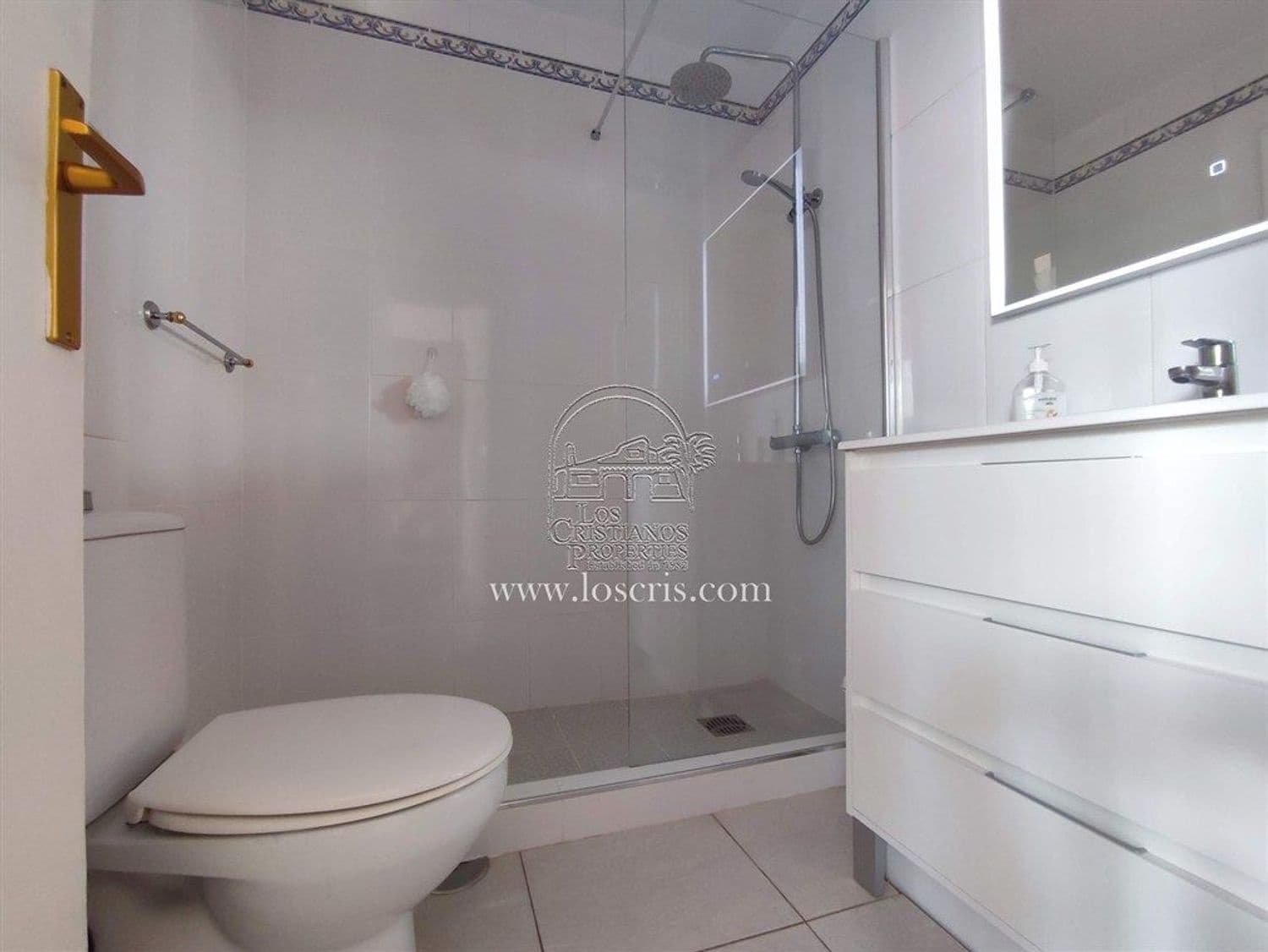 Apartamento en Los Cristianos en venta con piscina garaje - 225.000 € (Ref: 9426700)