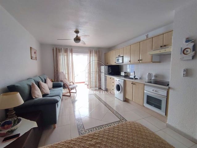 Apartamento en Los Cristianos, Arona en venta con piscina garaje - 225.000 € (Ref: 9426700)