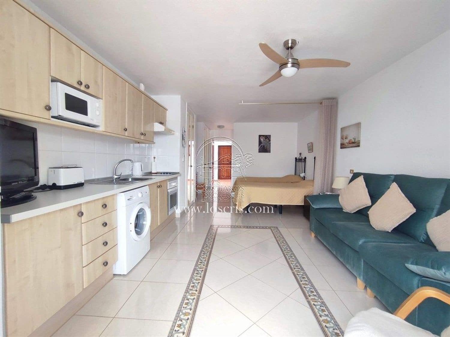 Apartamento en Los Cristianos en venta con piscina garaje - 225.000 € (Ref: 9426700)