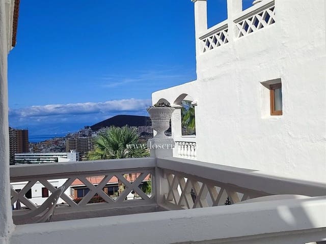 Apartamento en Los Cristianos, Arona en venta con piscina garaje - 225.000 € (Ref: 9426700)