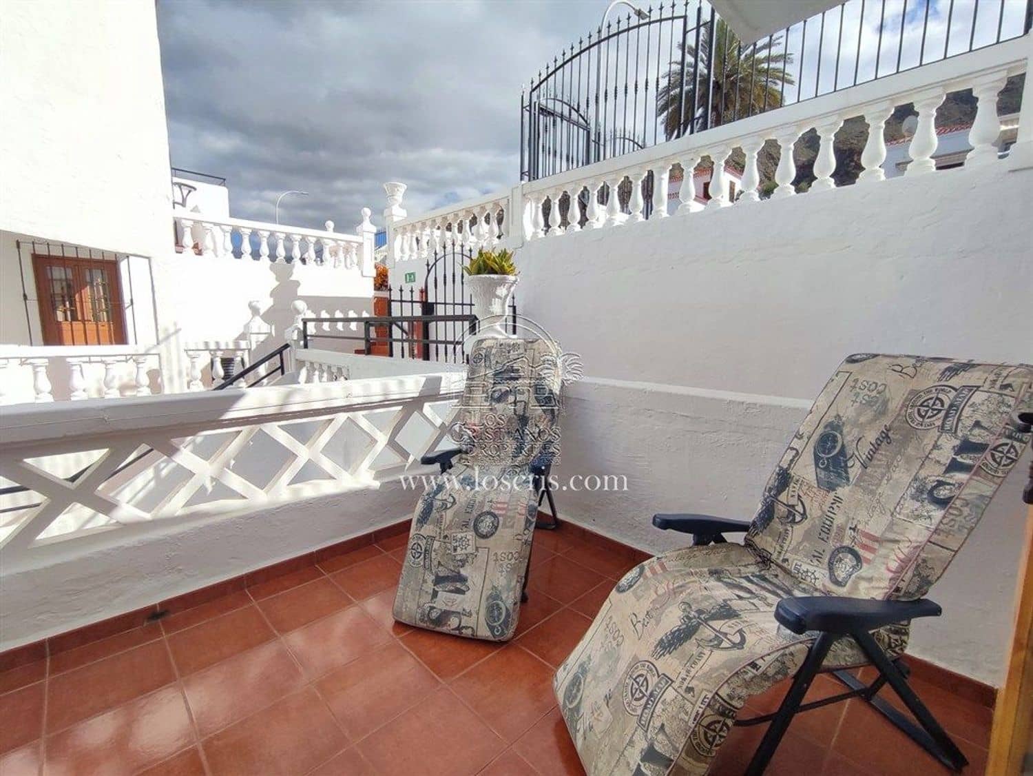 Apartamento en Los Cristianos en venta con piscina garaje - 225.000 € (Ref: 9426700)