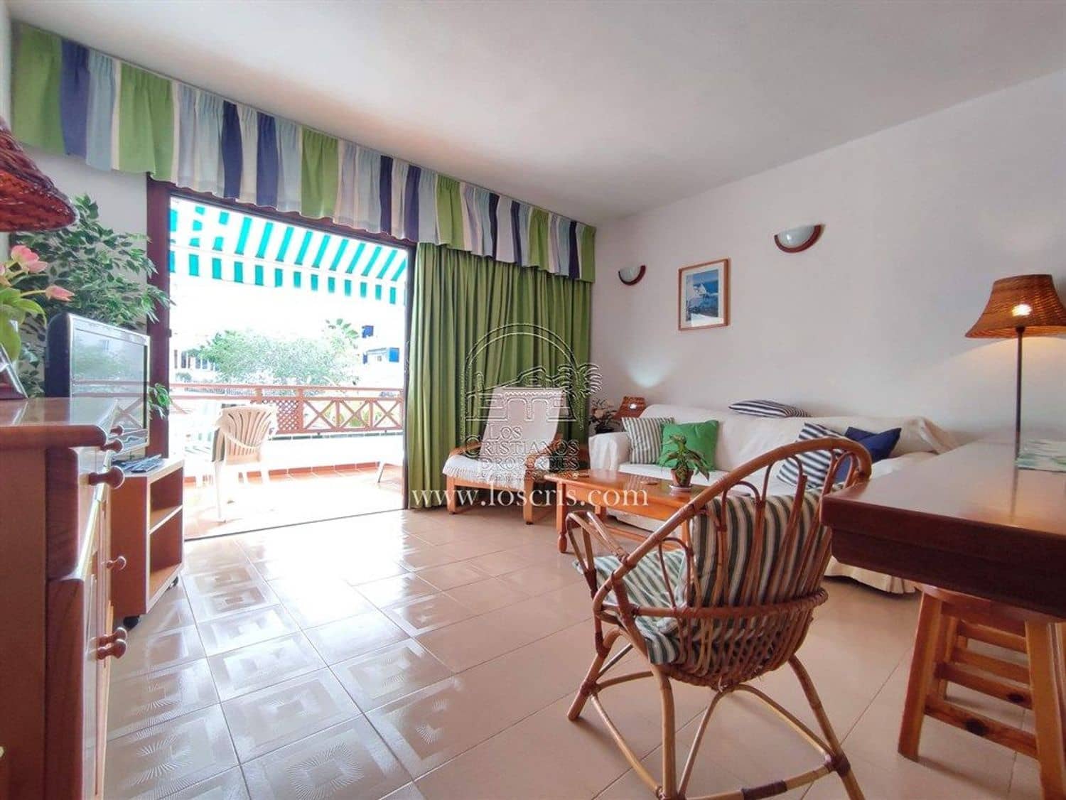 1 quarto Apartamento para venda em Los Cristianos com piscina garagem - 312 000 € (Ref: 9442924)