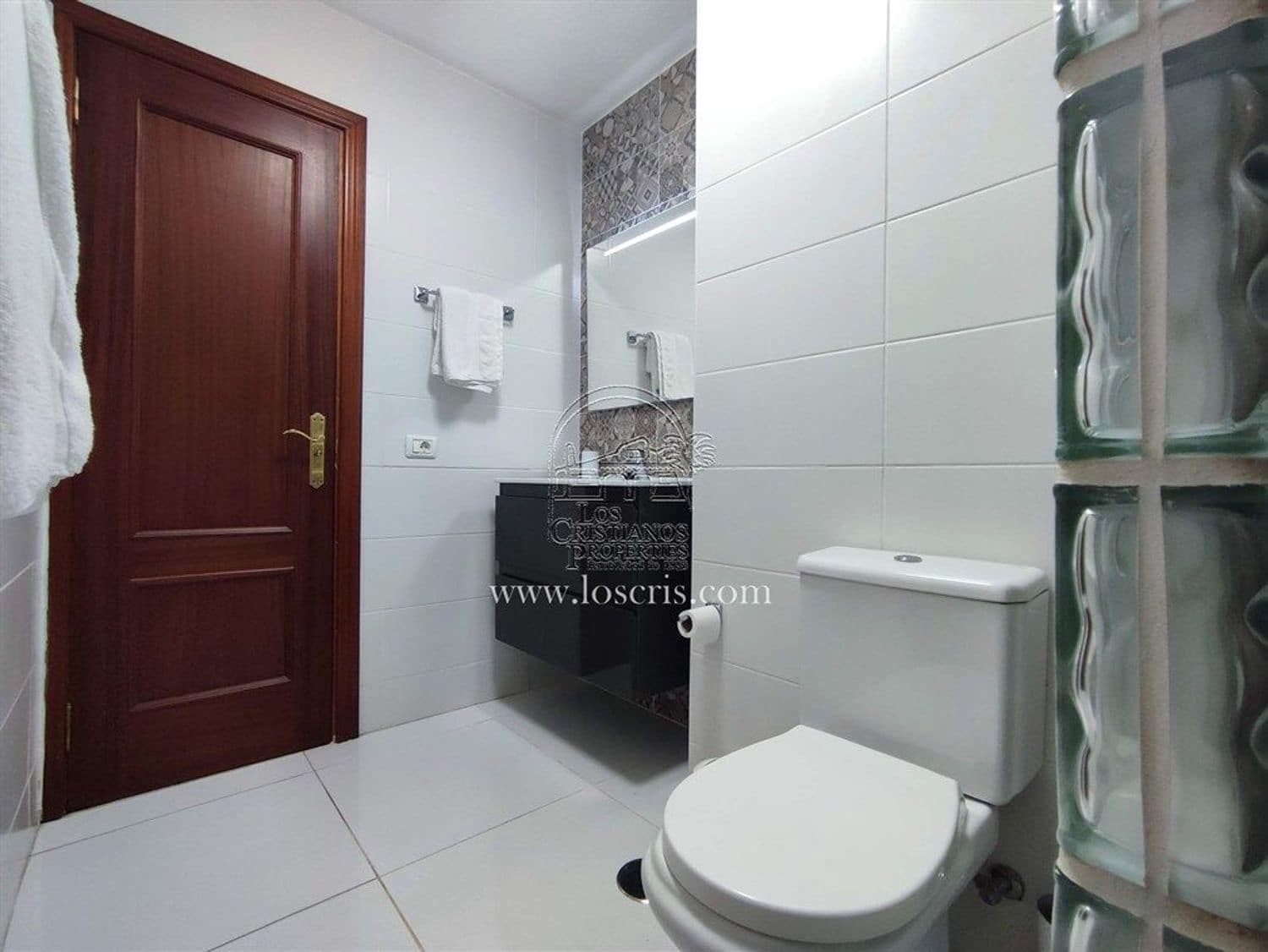 1 Zimmer Apartment zu verkaufen in Los Cristianos mit Pool Garage - 285.000 € (Ref: 9455715)