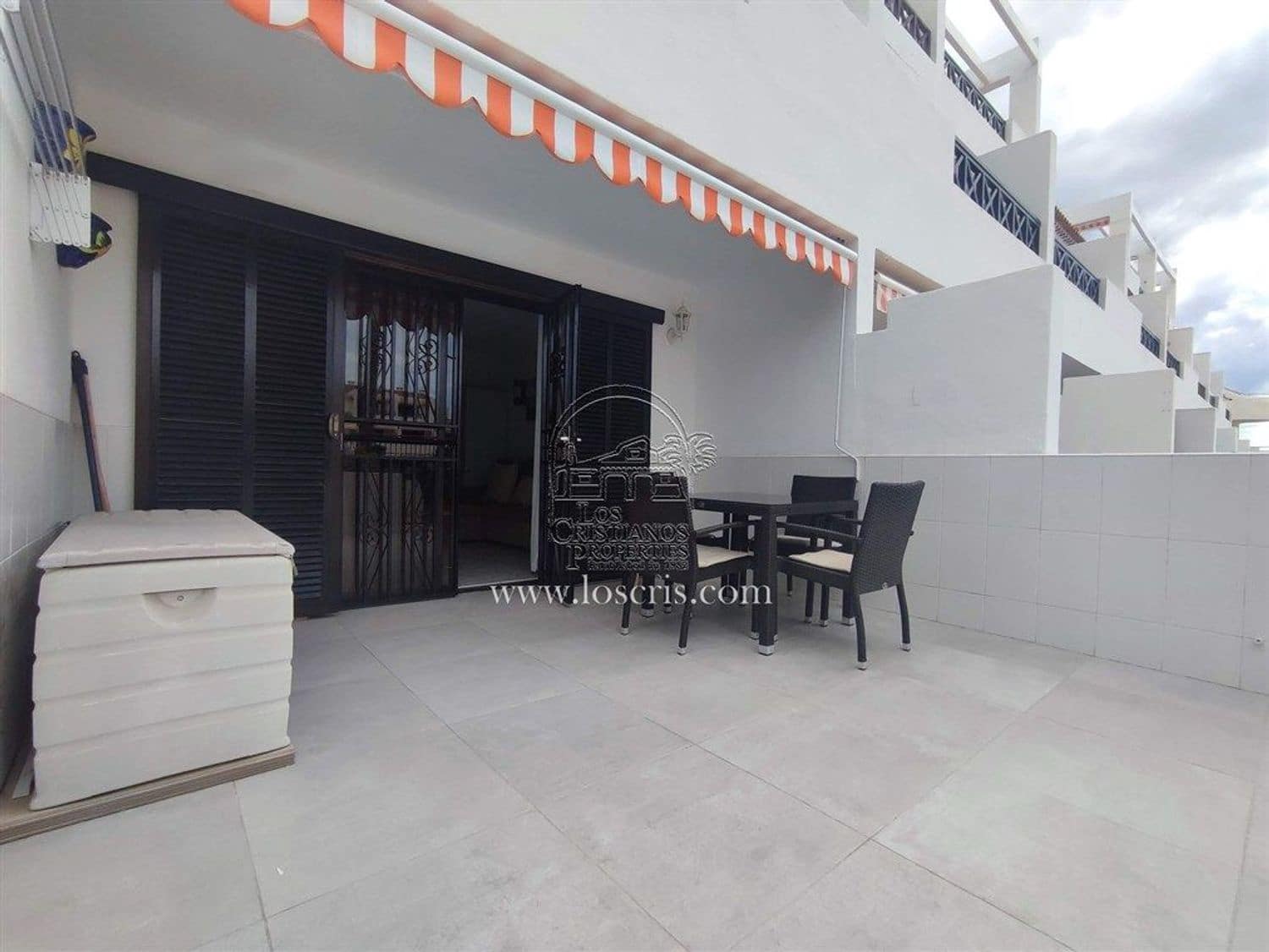 1 Zimmer Apartment zu verkaufen in Los Cristianos mit Pool Garage - 285.000 € (Ref: 9455715)