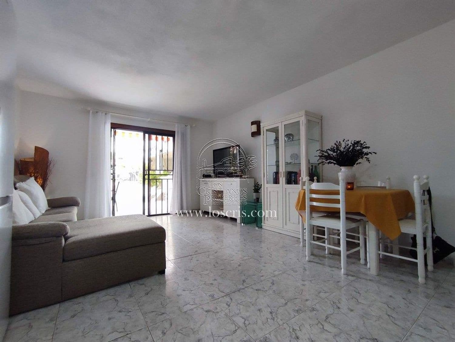 1 Zimmer Apartment zu verkaufen in Los Cristianos mit Pool Garage - 285.000 € (Ref: 9455715)