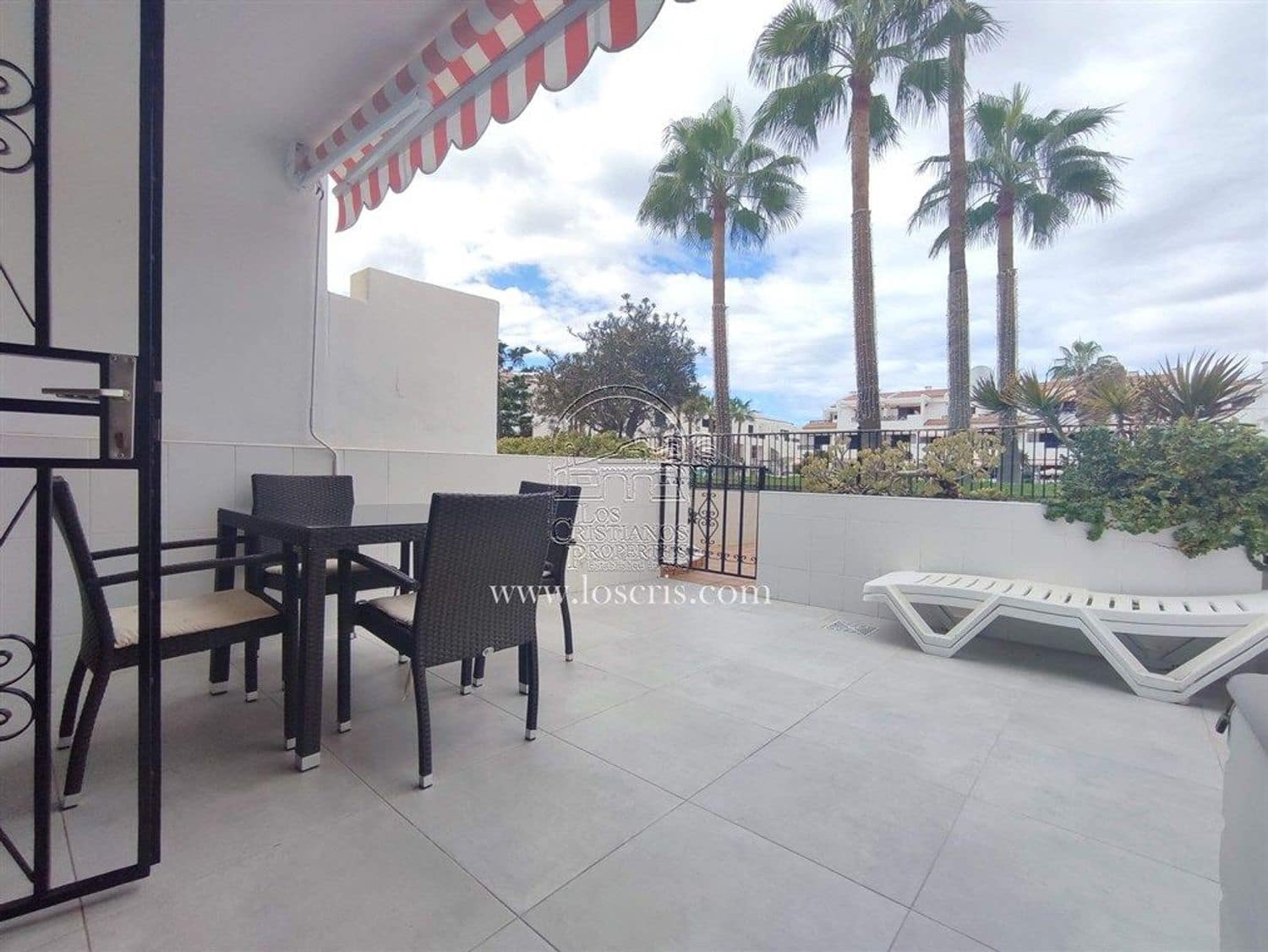 1 Zimmer Apartment zu verkaufen in Los Cristianos mit Pool Garage - 285.000 € (Ref: 9455715)