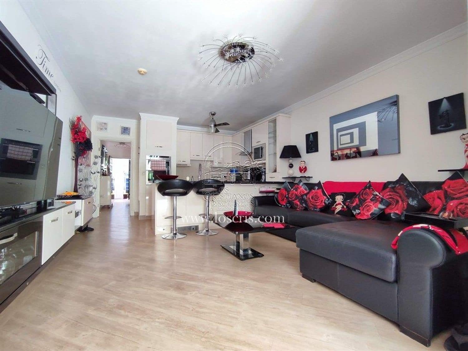 1 chambre Appartement à vendre à Los Cristianos avec piscine garage - 295 000 € (Ref: 9470301)