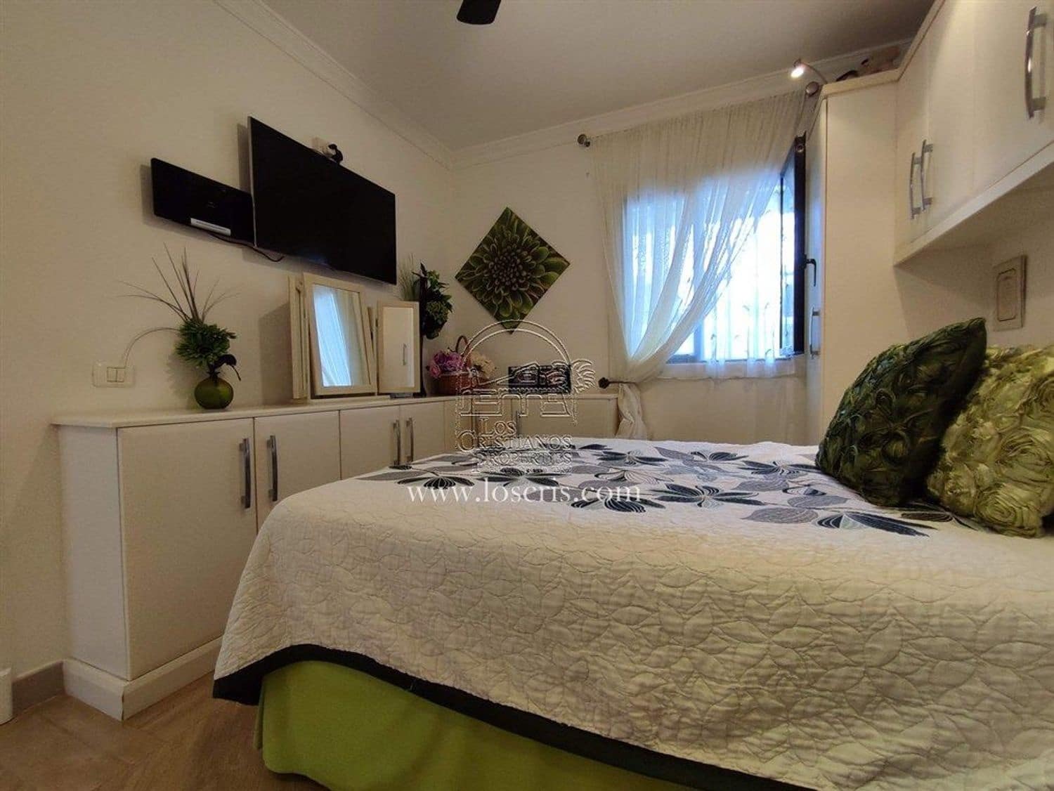 1 chambre Appartement à vendre à Los Cristianos avec piscine garage - 295 000 € (Ref: 9470301)