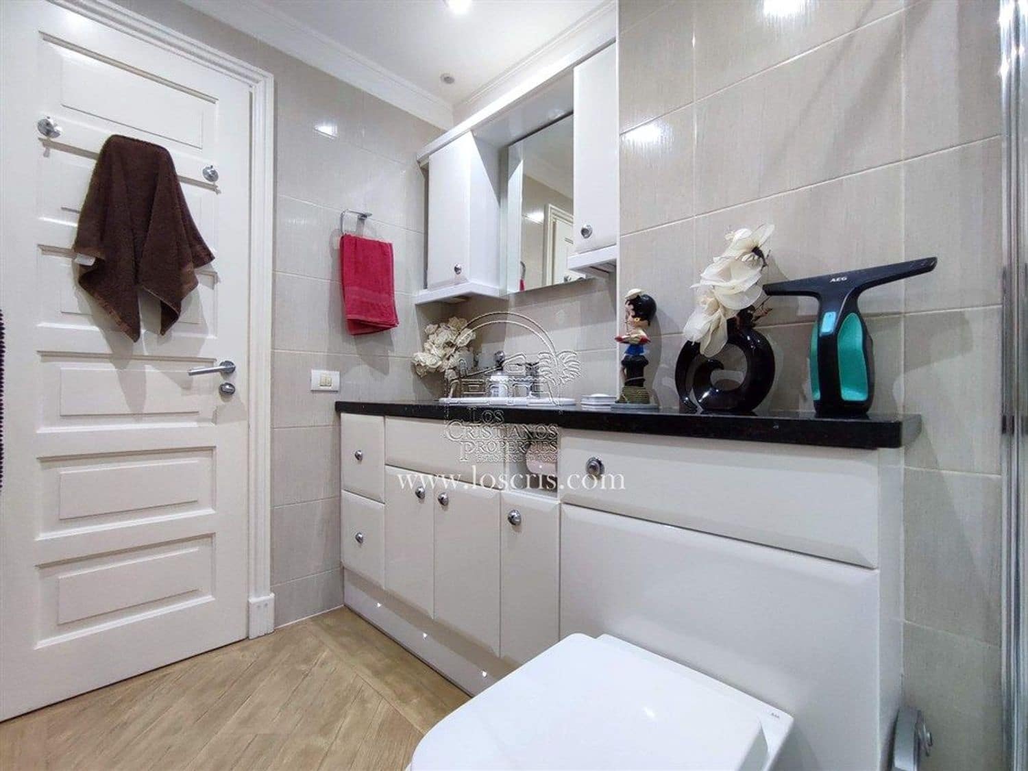 1 chambre Appartement à vendre à Los Cristianos avec piscine garage - 295 000 € (Ref: 9470301)