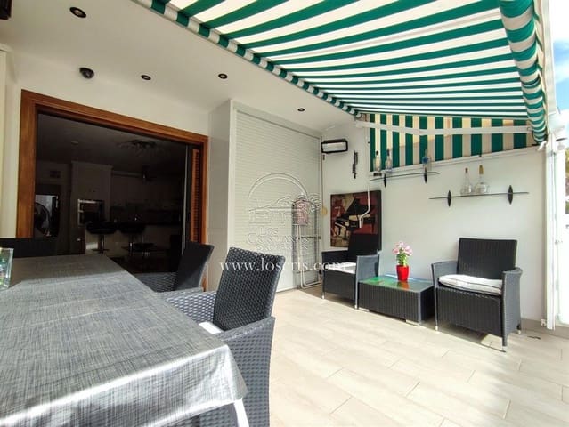 1 soverom Leilighet til salgs i Los Cristianos, Arona med svømmebasseng garasje - € 295 000 (Ref: 9470301)