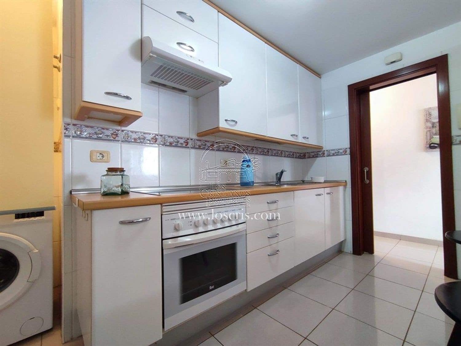 1 sypialnia Apartament na sprzedaż w Los Cristianos z basenem garażem - 285 000 € (Ref: 9471906)
