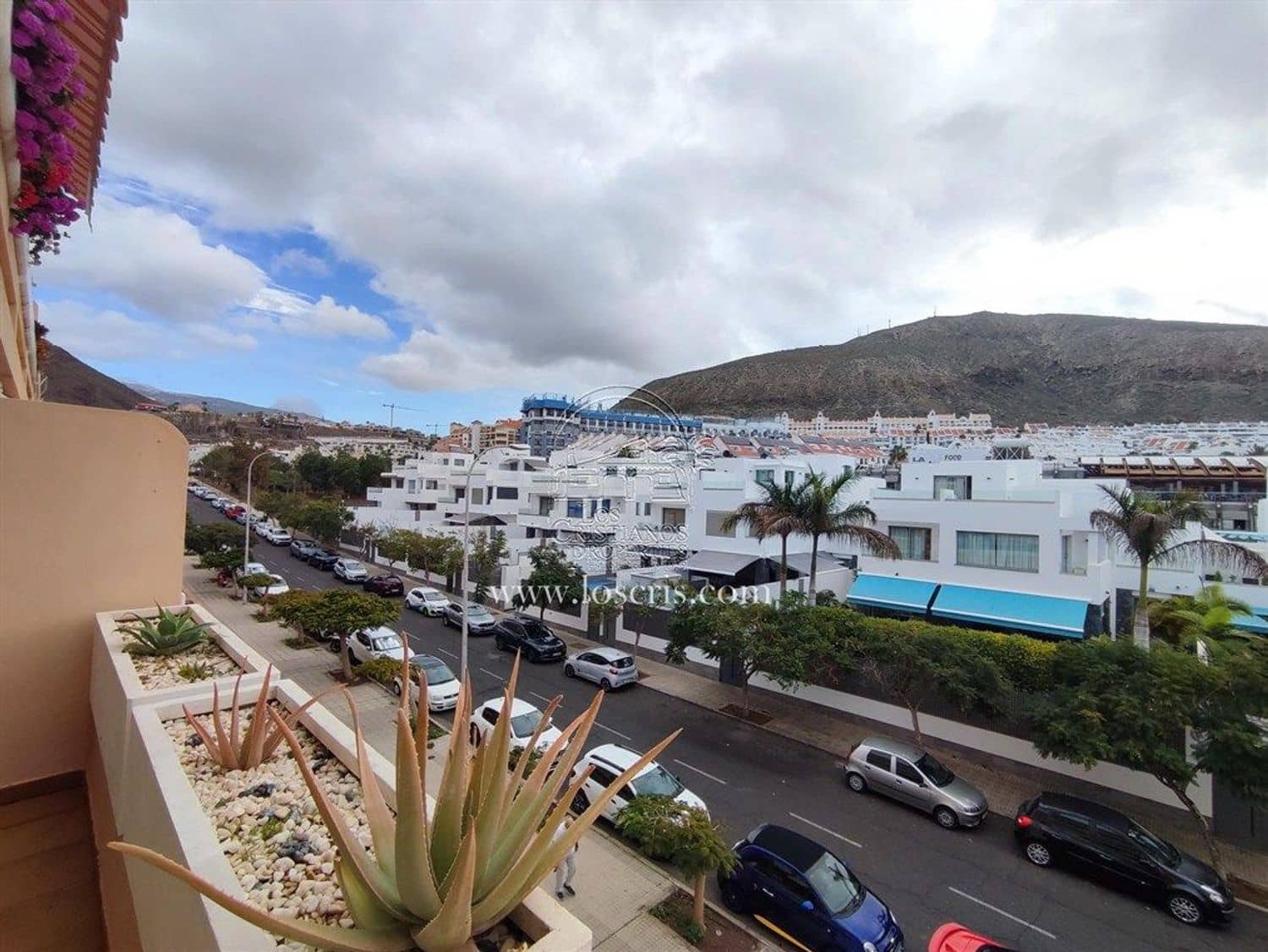 1 sypialnia Apartament na sprzedaż w Los Cristianos z basenem garażem - 285 000 € (Ref: 9471906)