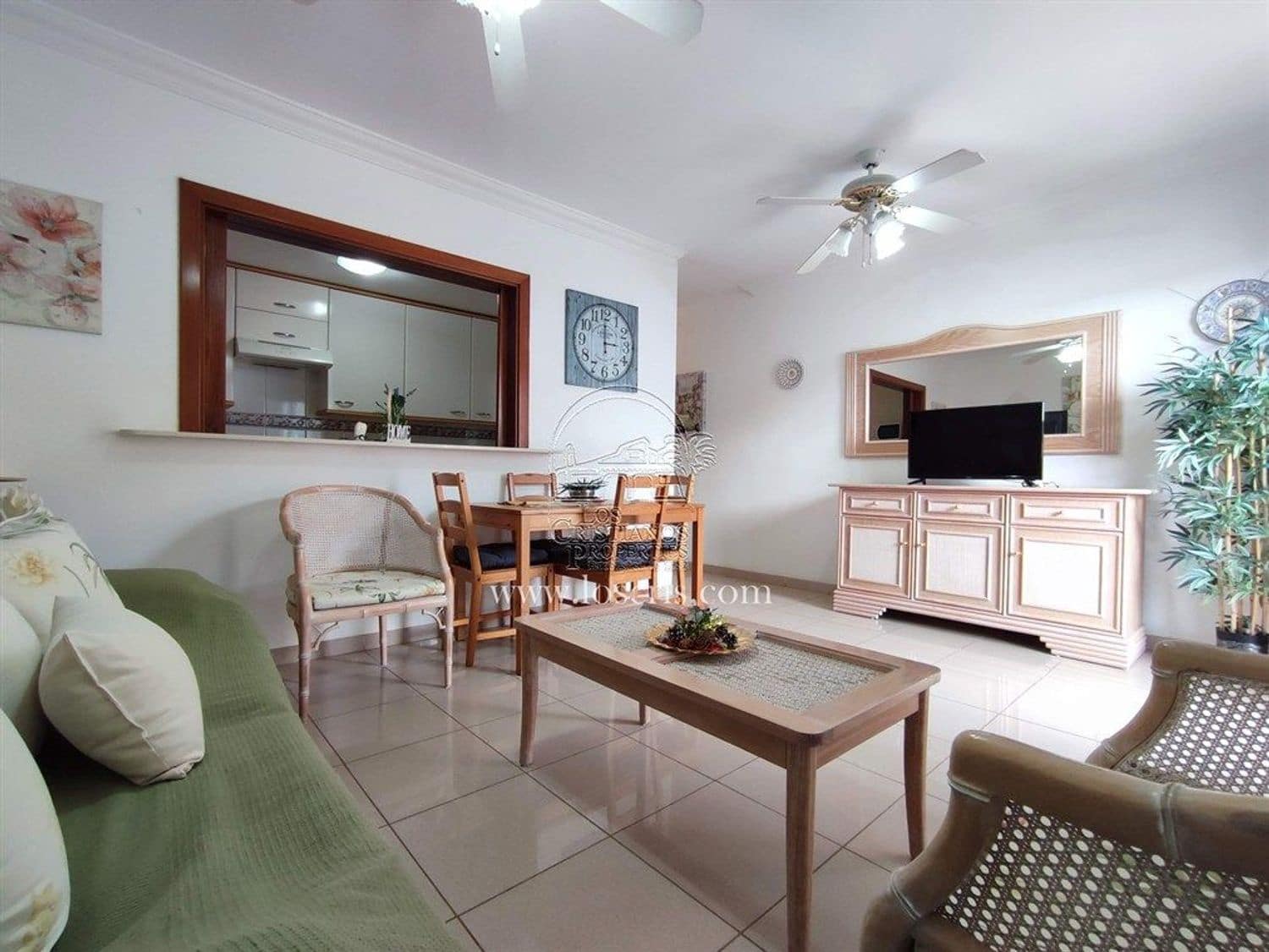 1 sypialnia Apartament na sprzedaż w Los Cristianos z basenem garażem - 285 000 € (Ref: 9471906)