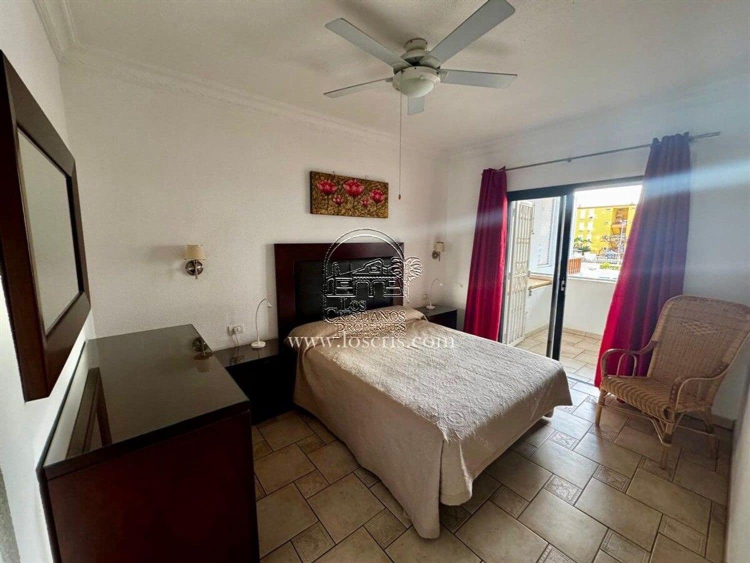 2 bedroom Apartment for sale in Los Cristianos with pool garage - € 460,000 (Ref: 9480790)