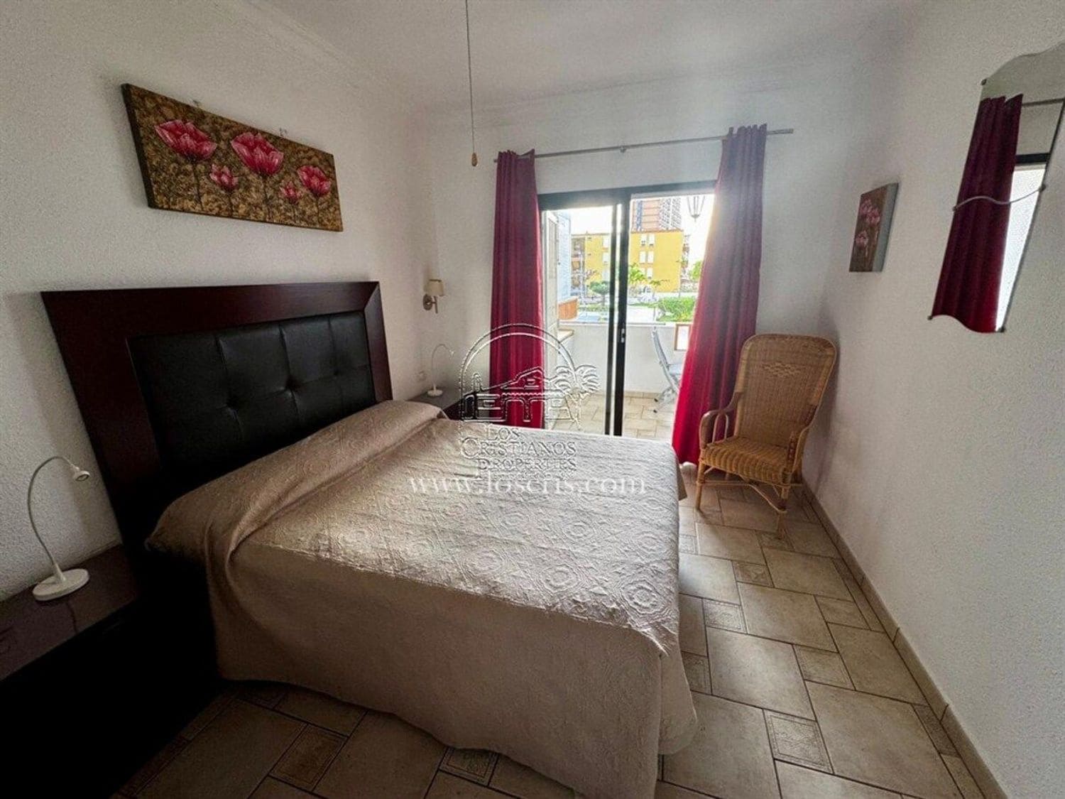 2 bedroom Apartment for sale in Los Cristianos with pool garage - € 460,000 (Ref: 9480790)