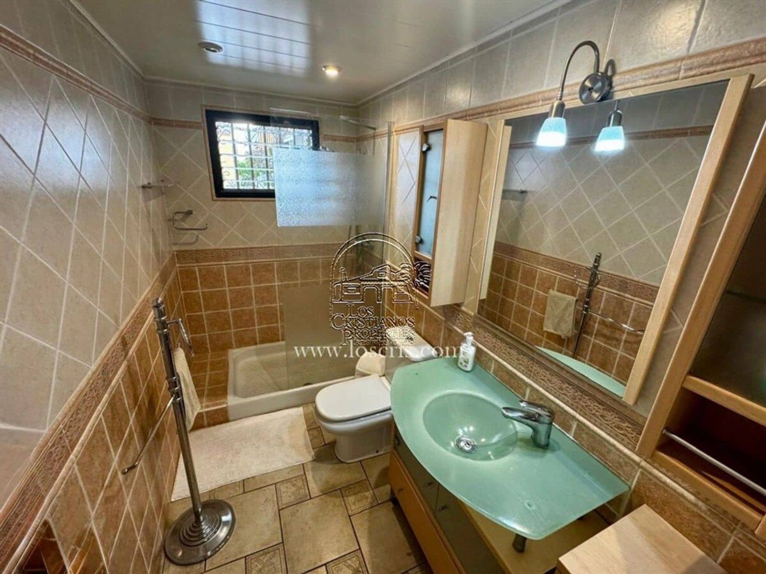 2 bedroom Apartment for sale in Los Cristianos with pool garage - € 460,000 (Ref: 9480790)