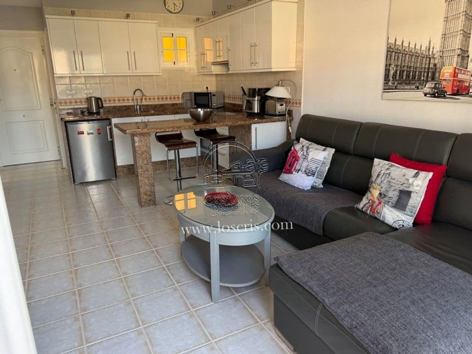 1 bedroom Apartment for sale in Los Cristianos with pool garage - € 299,000 (Ref: 9480791)