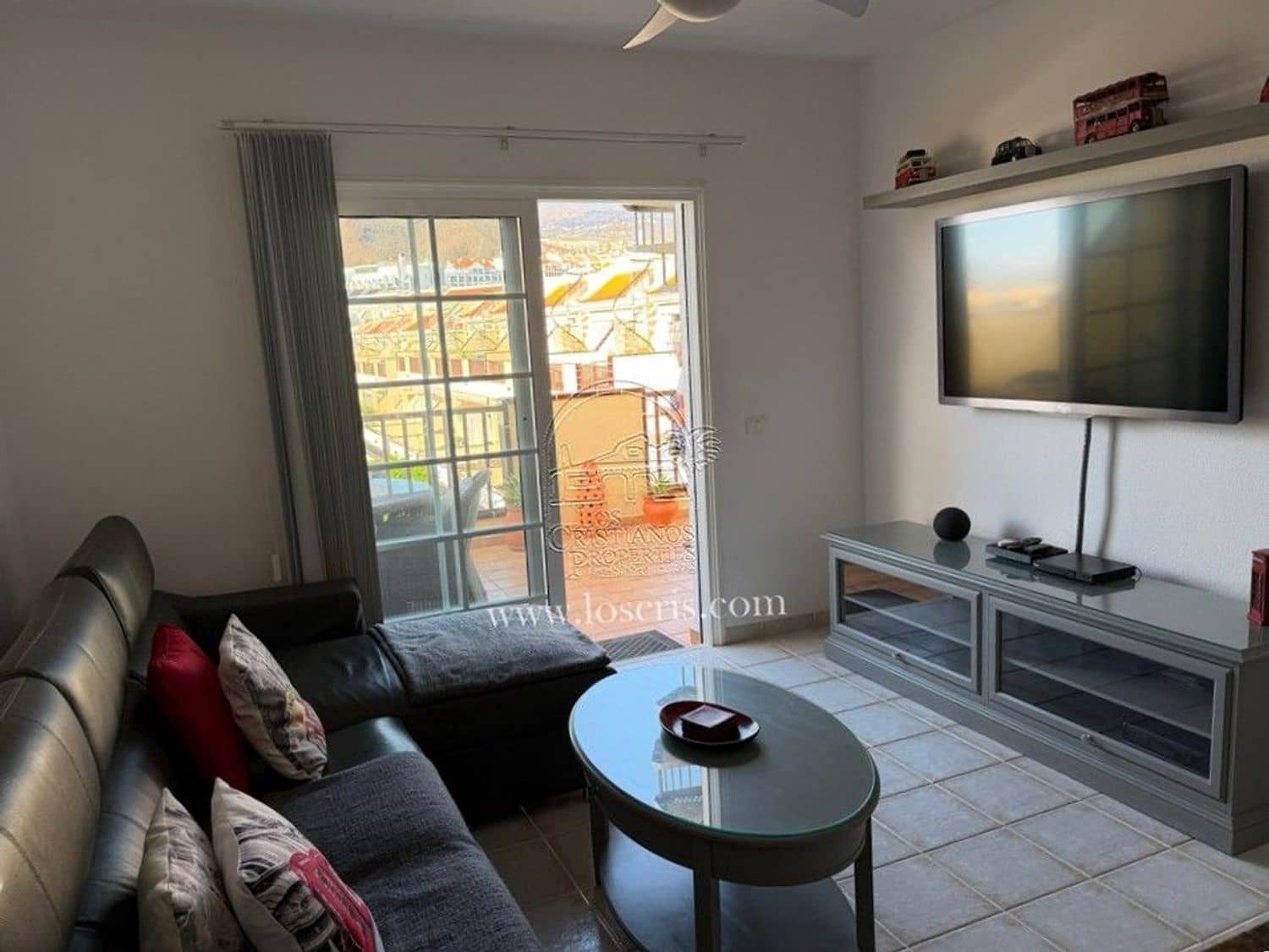 1 bedroom Apartment for sale in Los Cristianos with pool garage - € 299,000 (Ref: 9480791)