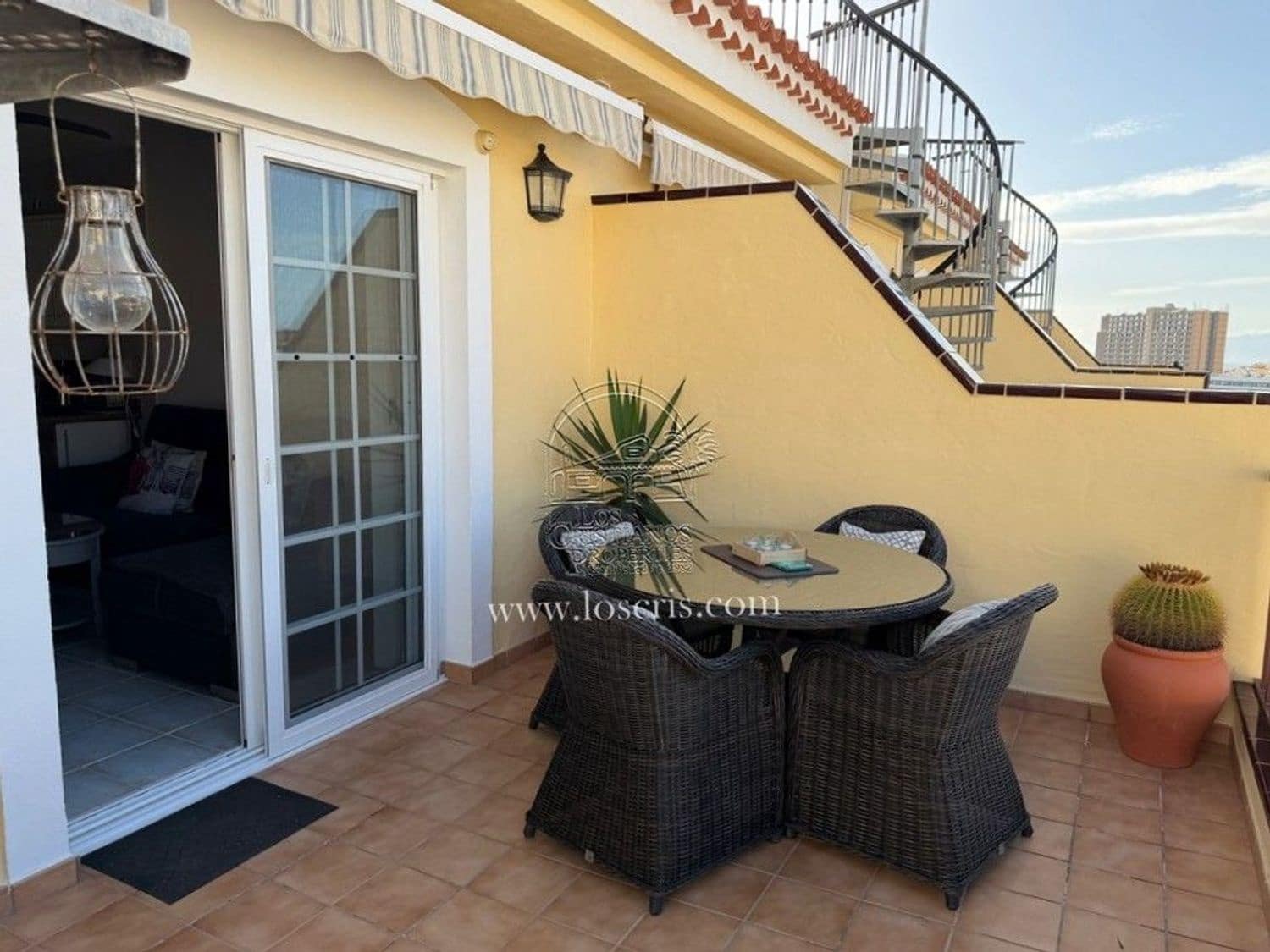 1 bedroom Apartment for sale in Los Cristianos with pool garage - € 299,000 (Ref: 9480791)